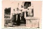 Riečnické ženy pred kostolom 20.10.1932