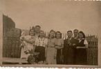 vľavo učiteľ Vojtech Jalakša s manželkou Matildou a priateľmi