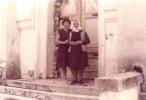 Sidónia Kotvasová s vnučkou Angelkou pred kostolom v Riečnici