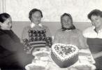 Sidónia Kotvasová, 80ka, zľava dcéry Angela Petreková a Amália Opálková, Sidónia Kotvasová, vnučka Angela Kotvasová